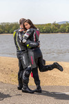 Sixgear Nitro motoros bőrruha Fekete/Fehér/UV
